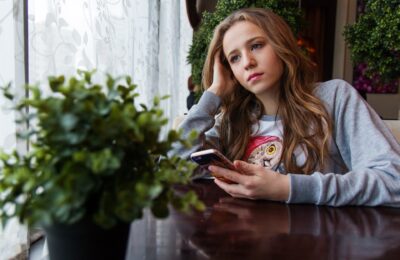 Kako s tinejdžerima – kći želi prespavati kod dečka