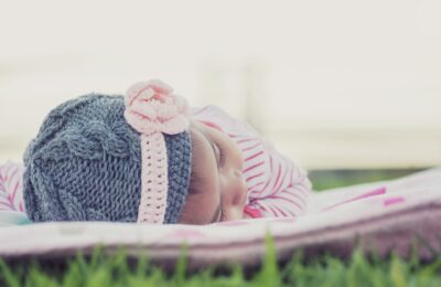 Spavanje odraslih i beba – znaš li koje su razlike?